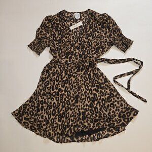 FRANCESCA’S Blue Rain Leopard Print Short Sleeved Wrap Dress Medium 888010 New N